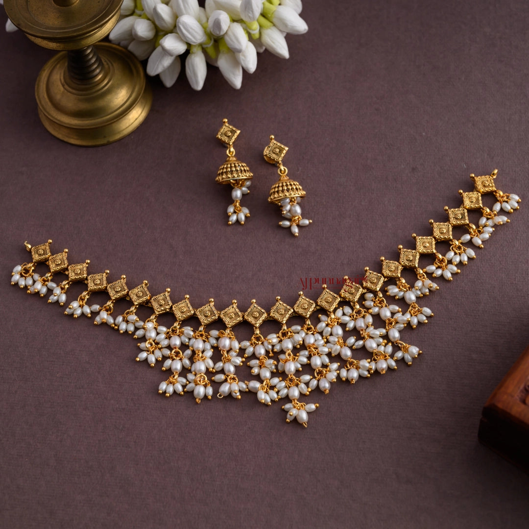 Dazzling Floral Rice Pearl Necklace 