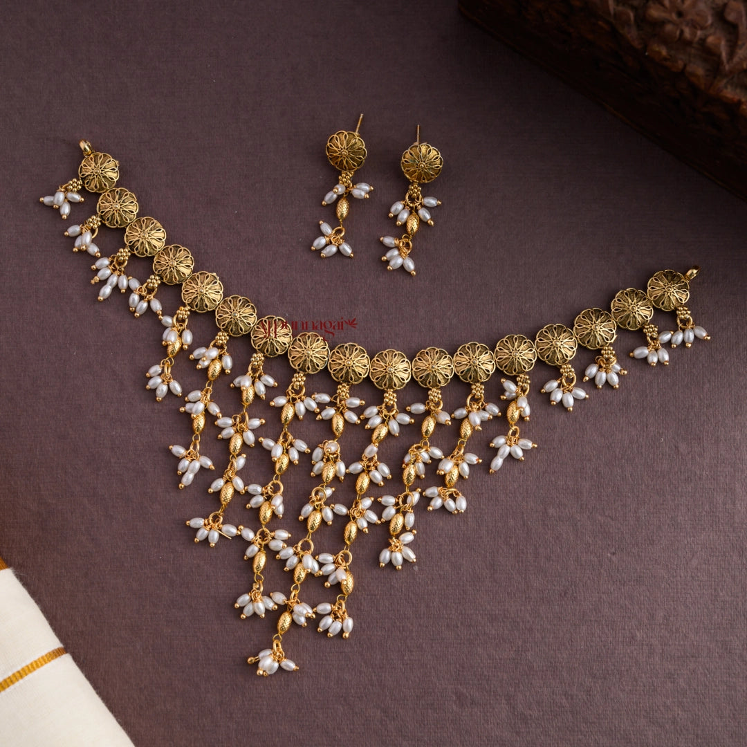 Floral Rice Pearl With Gold Necklace