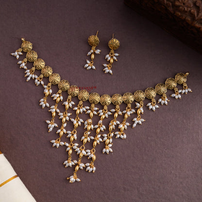 Floral Rice Pearl With Gold Necklace