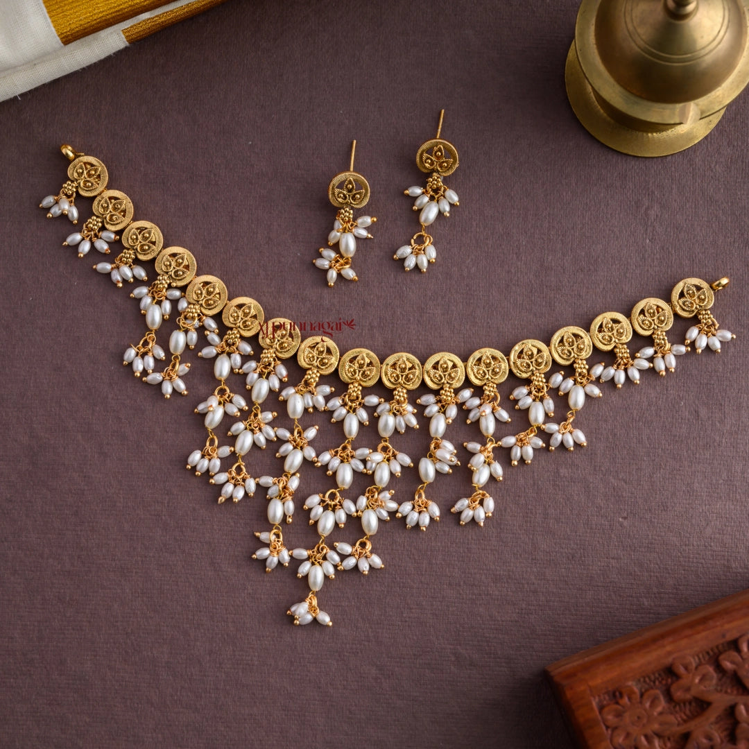 Classy Floral Rice Pearl Guttupusalu Necklace