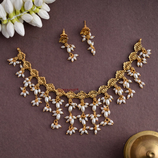 Shell Shaped Rice Pearl Guttupusalu Necklace