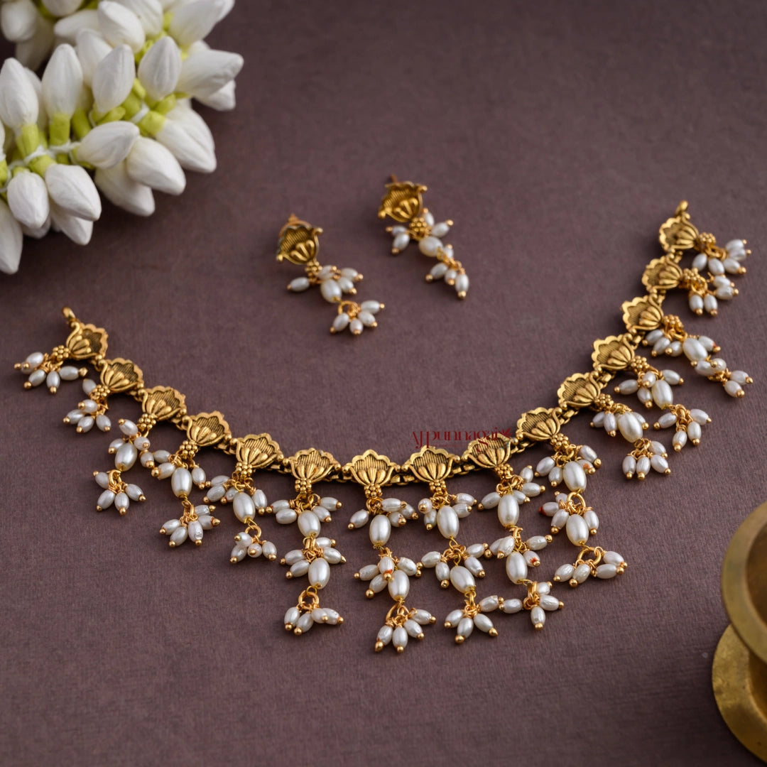 Shell Shaped Rice Pearl Guttupusalu Necklace