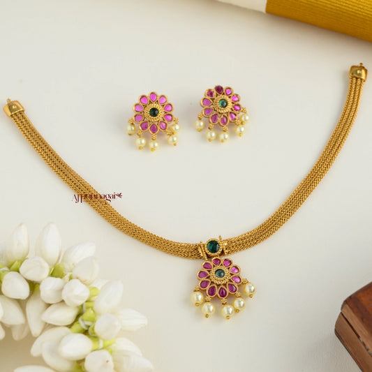 Cute Floral Matte Necklace - Multi