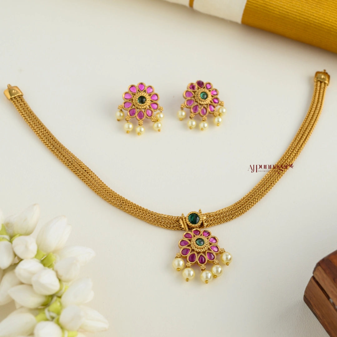 Cute Floral Matte Necklace - Multi
