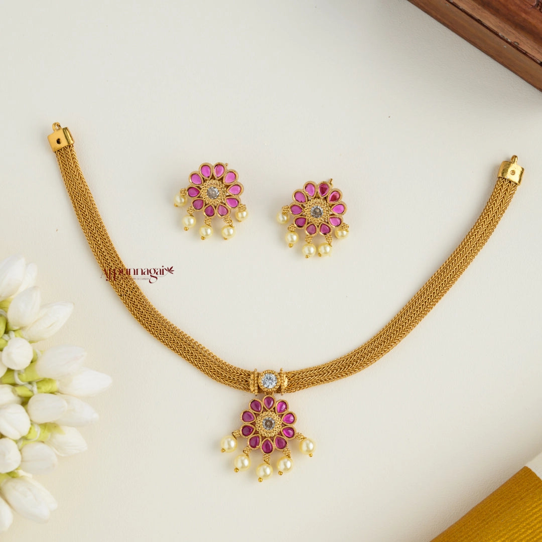 Cute Floral Matte Necklace - Ruby
