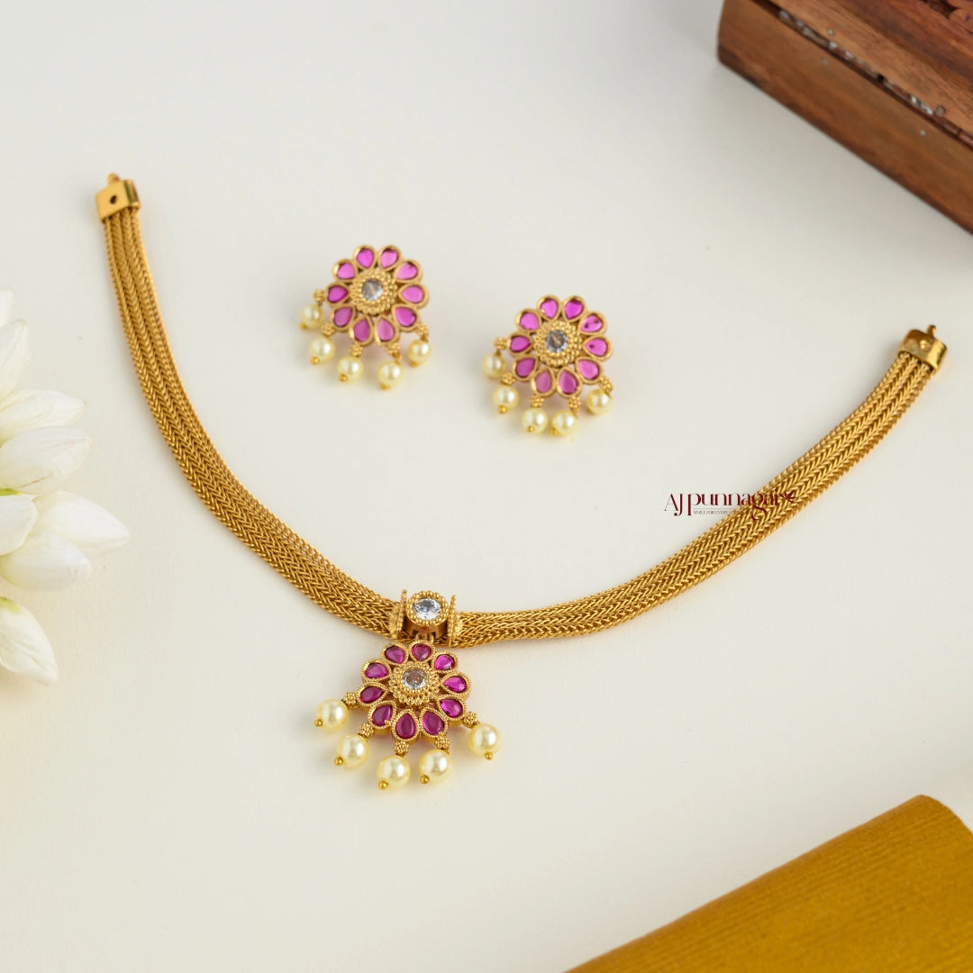 Cute Floral Matte Necklace - Ruby