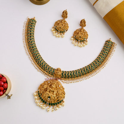 Majestic Look Kemp Lakshmi Necklace - Green