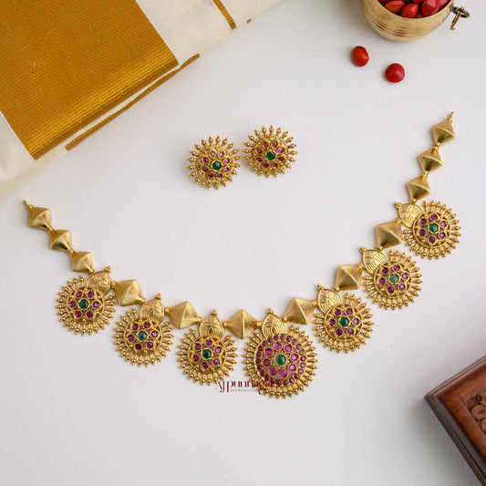 Classy Floral Kemp Necklace