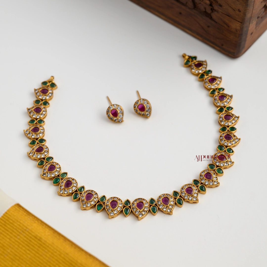 Simple Kemp Mango Necklace