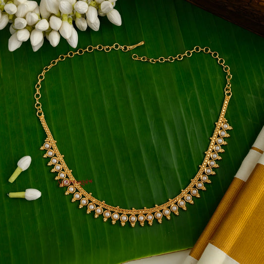 Lovely Gold Tone Pearl Necklace