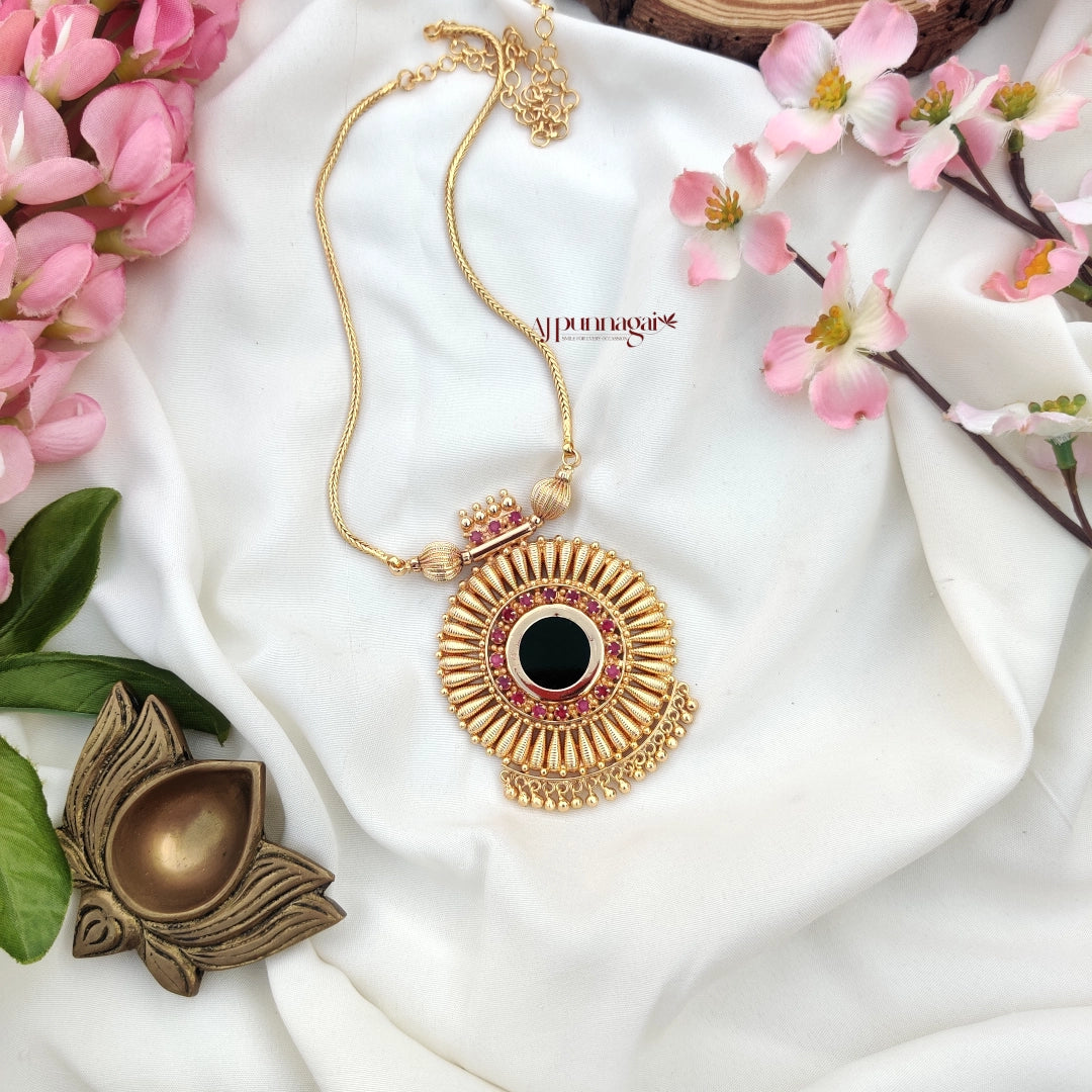 Elegant Gold tone Palakka Necklace