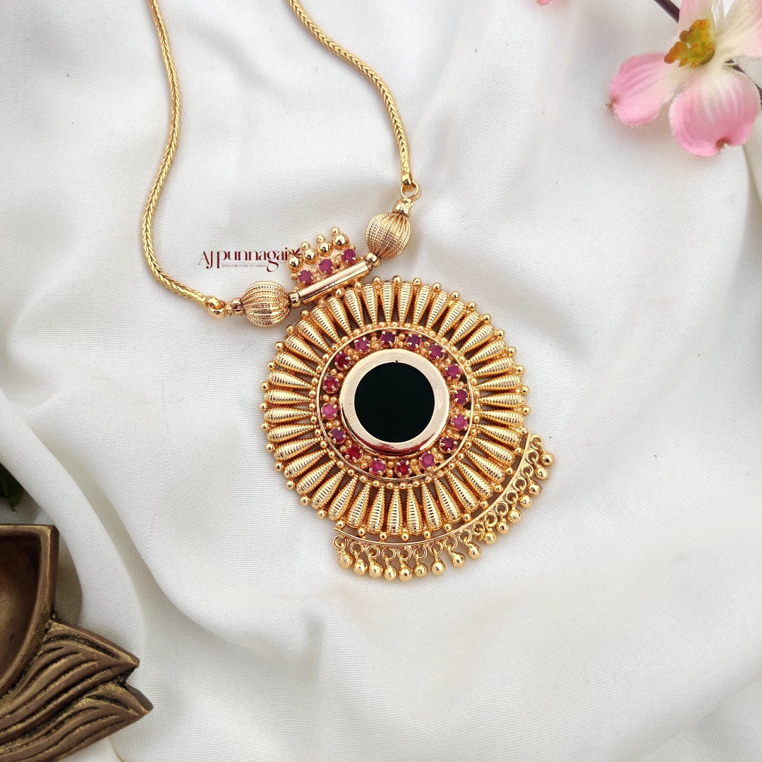 Elegant Gold tone Palakka Necklace