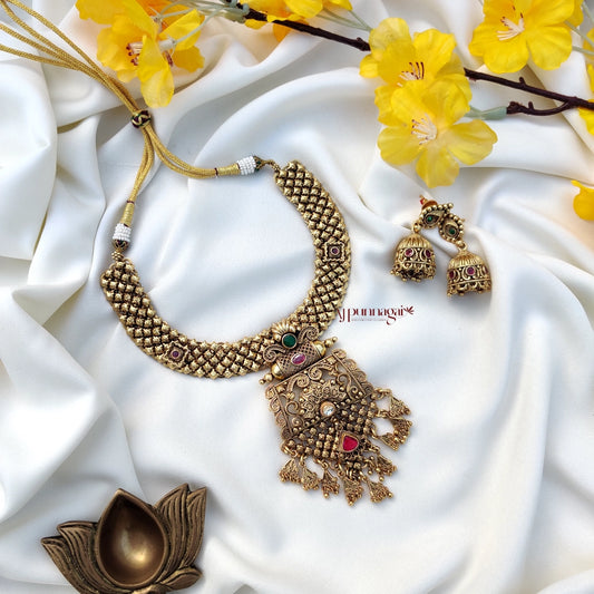 Intricately crafted Non Idol Antique finish Necklace