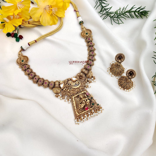 Royal and Stylish look Vinayak Pendant Necklace