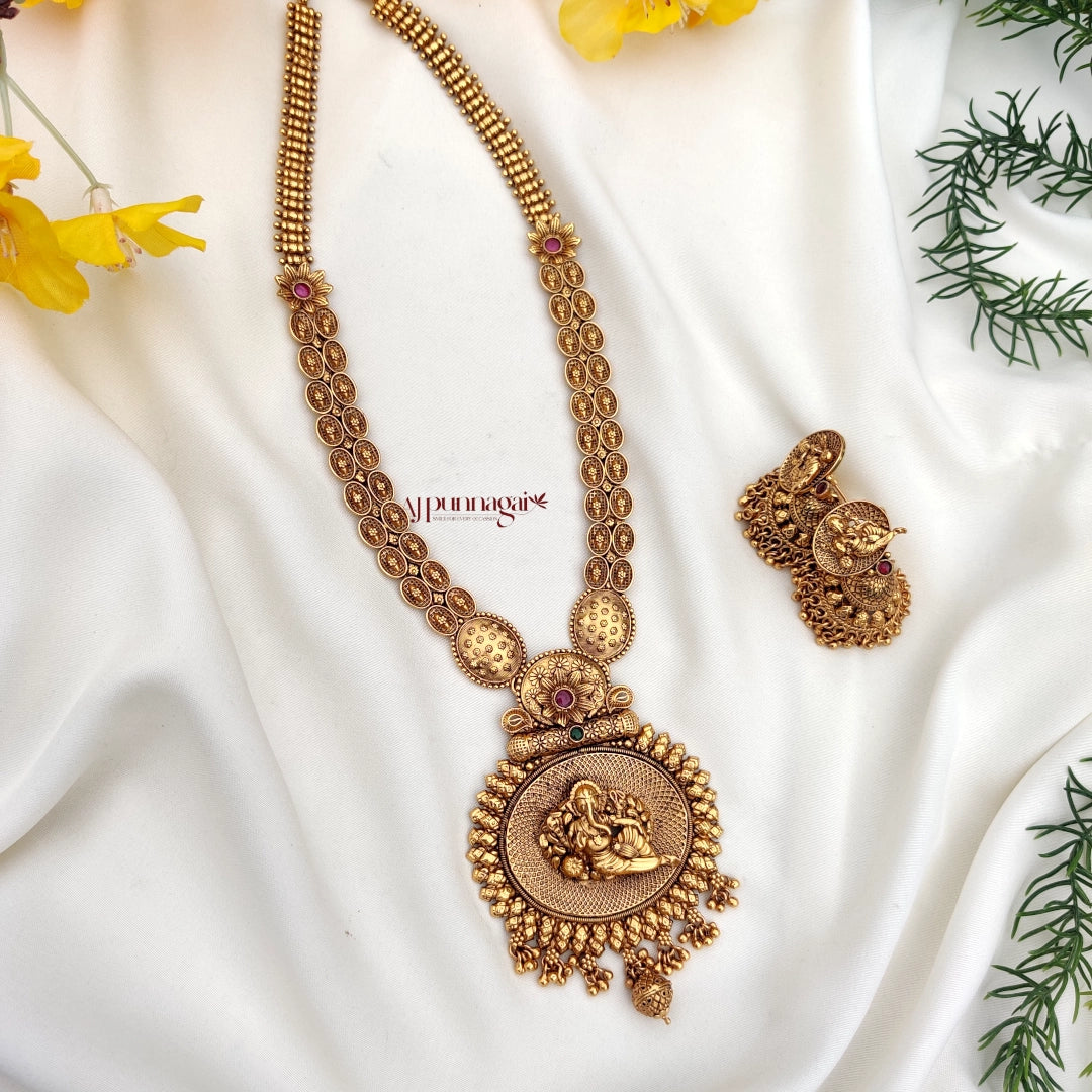 Traditional yet contemporary design Lord Ganapati Haram