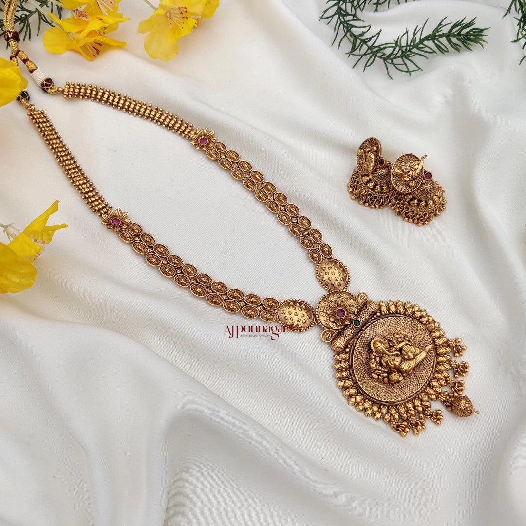 Traditional yet contemporary design Lord Ganapati Haram