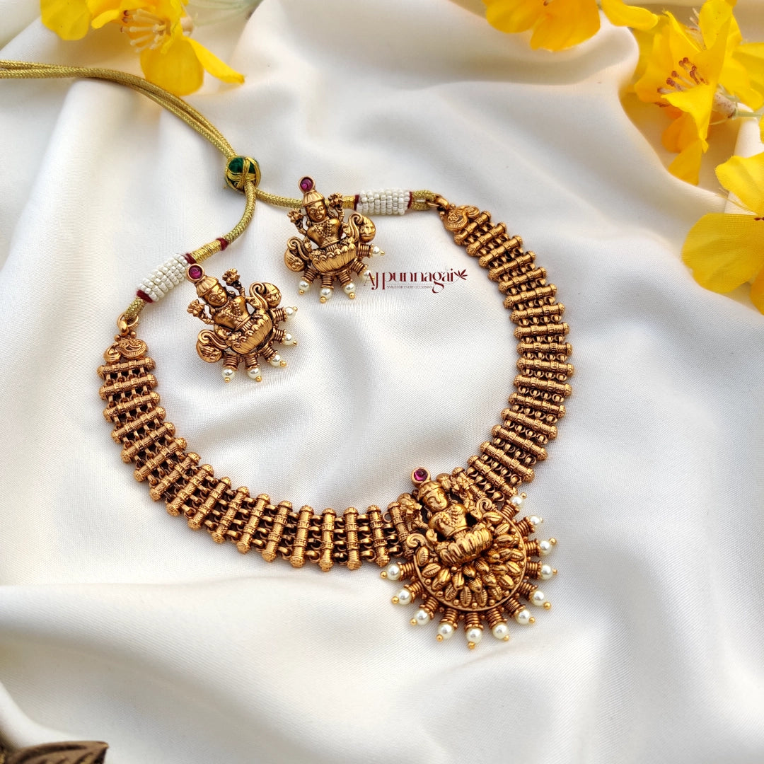 Lakshmi Short Necklace