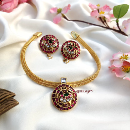 Eye pleasing Peacock design Kundan Jadau Necklace