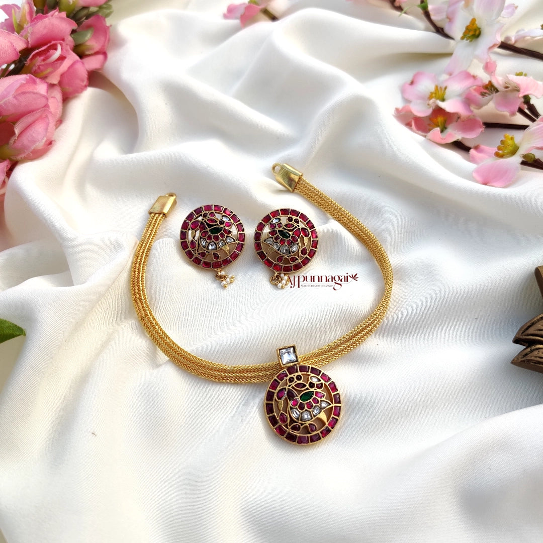 Eye pleasing Peacock design Kundan Jadau Necklace