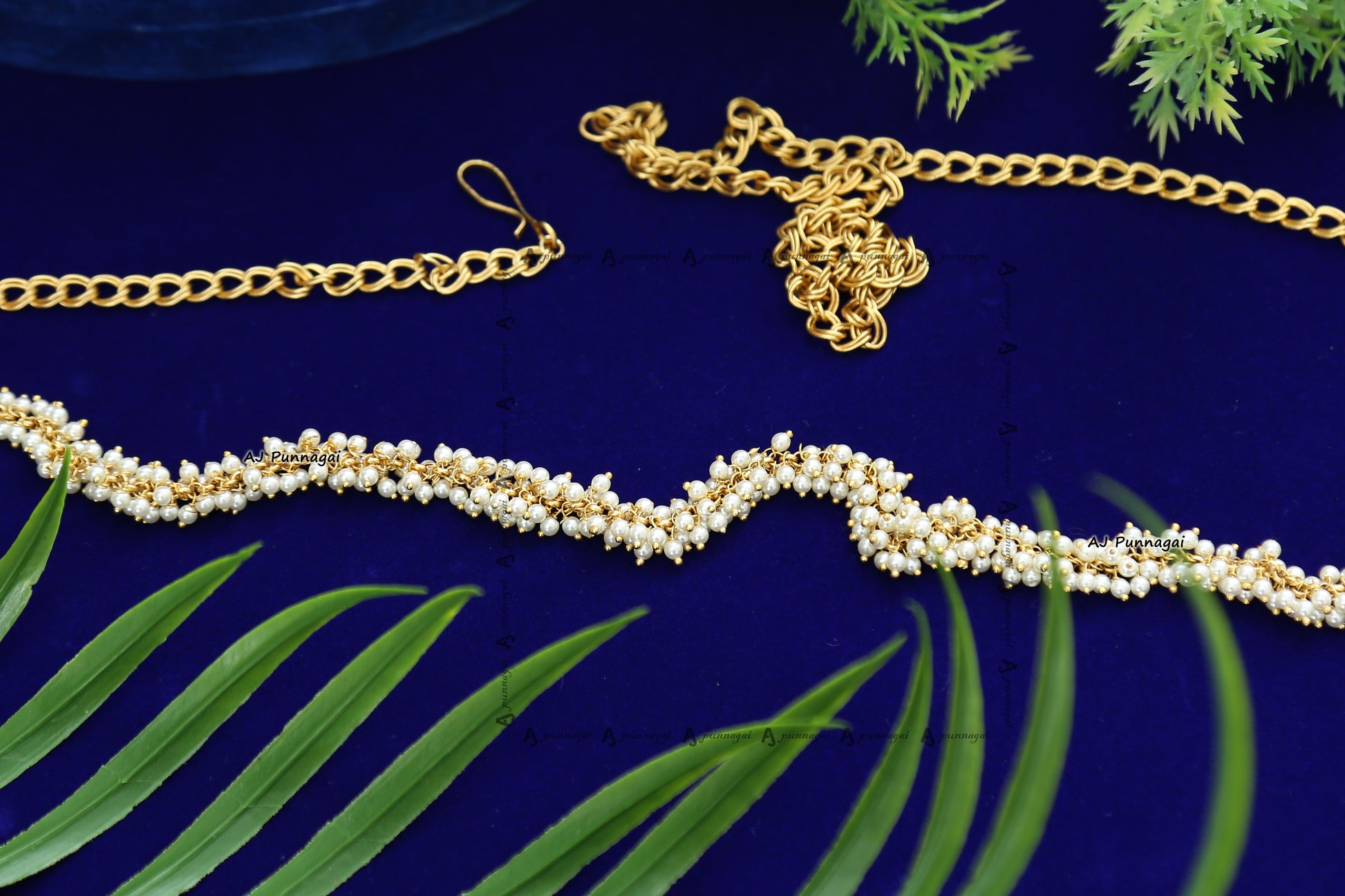 Gold look-alike Pearl hip belt