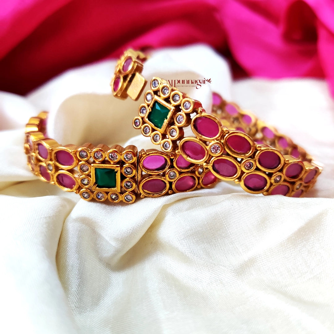 Openable Angle Trendy Kemp Stone Openable bangle – AJ Punnagai
