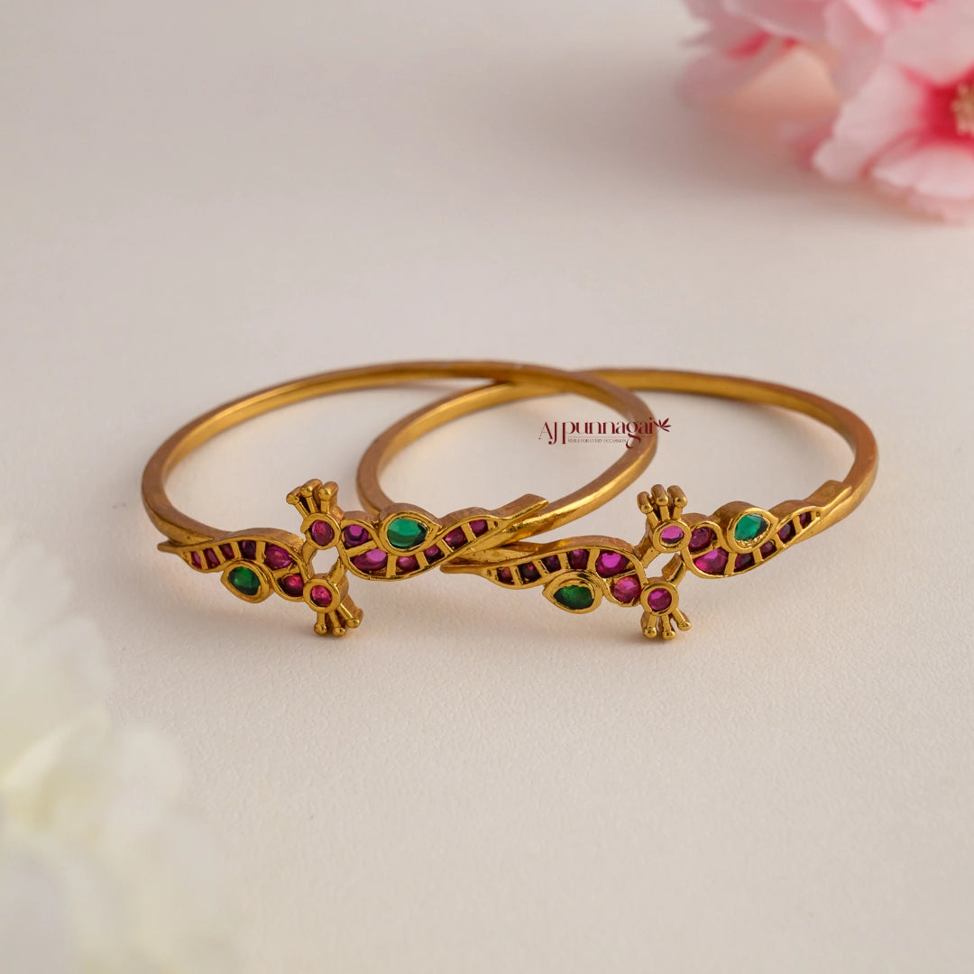 Peacock With Kemp Stone Bangle