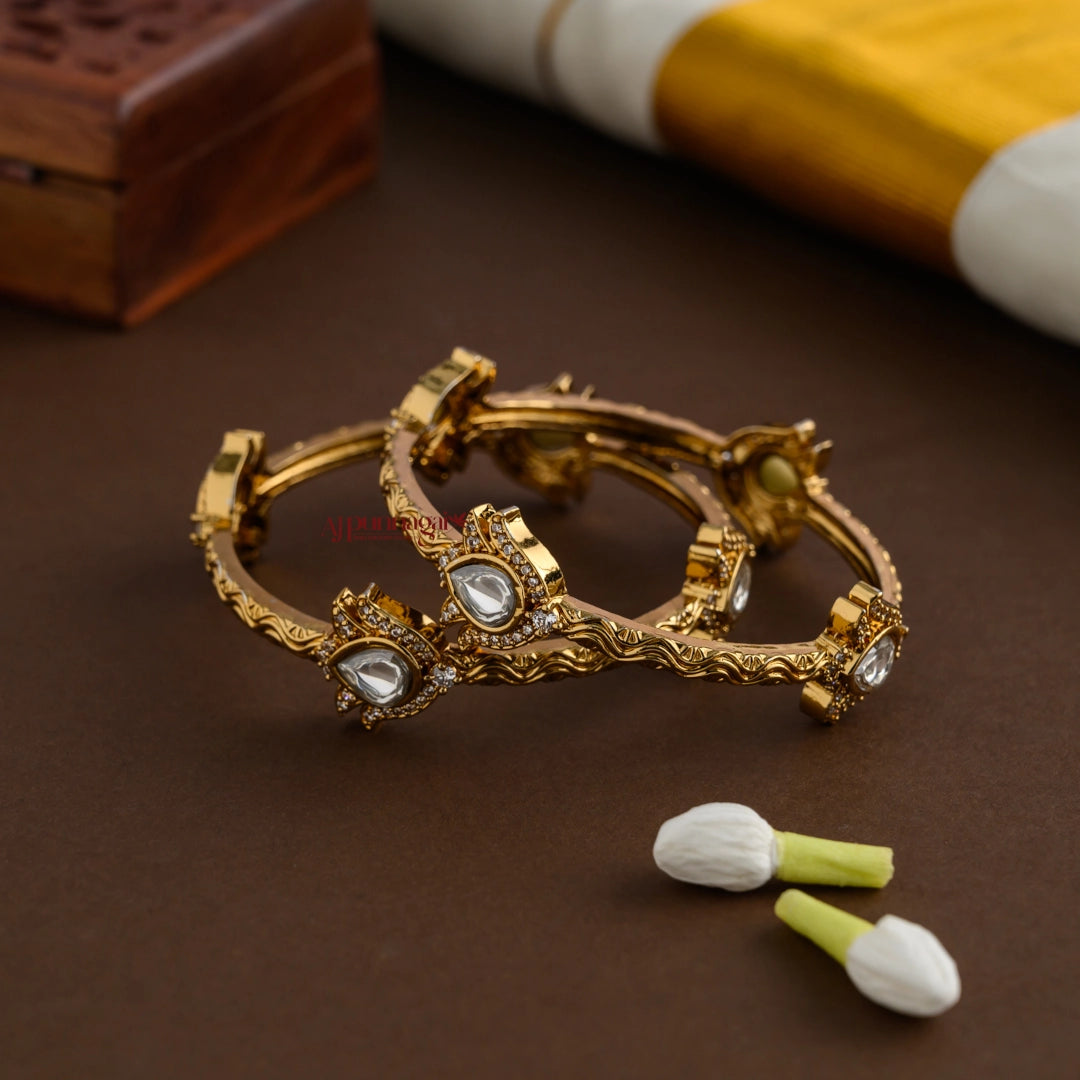 Lotus Matt Bangle - White