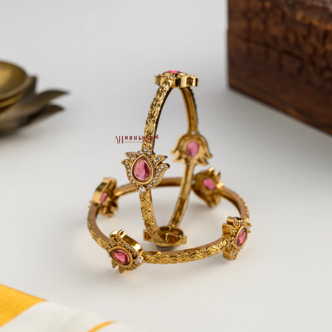 Lotus Matt Bangle - Red