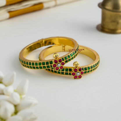 Kundan Jadau Openable Bangle - Green With Pink