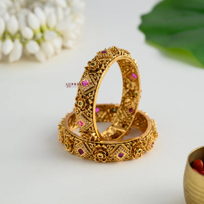 Fine Crafted Floral Openable Bangle