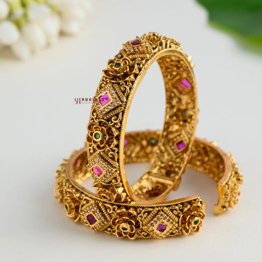 Fine Crafted Floral Openable Bangle