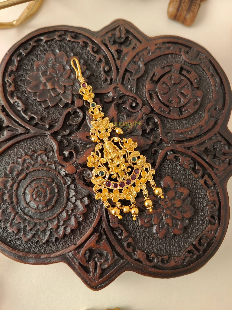 Minimalist Gold Bead With Lakshmi Chutti