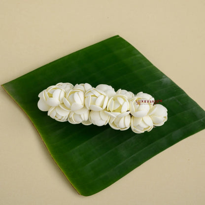 Realistic Look Foamiram Malli Centre Hair Clip