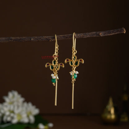 Sleek Kemp Sui Dhaga Earring - Green With Ruby