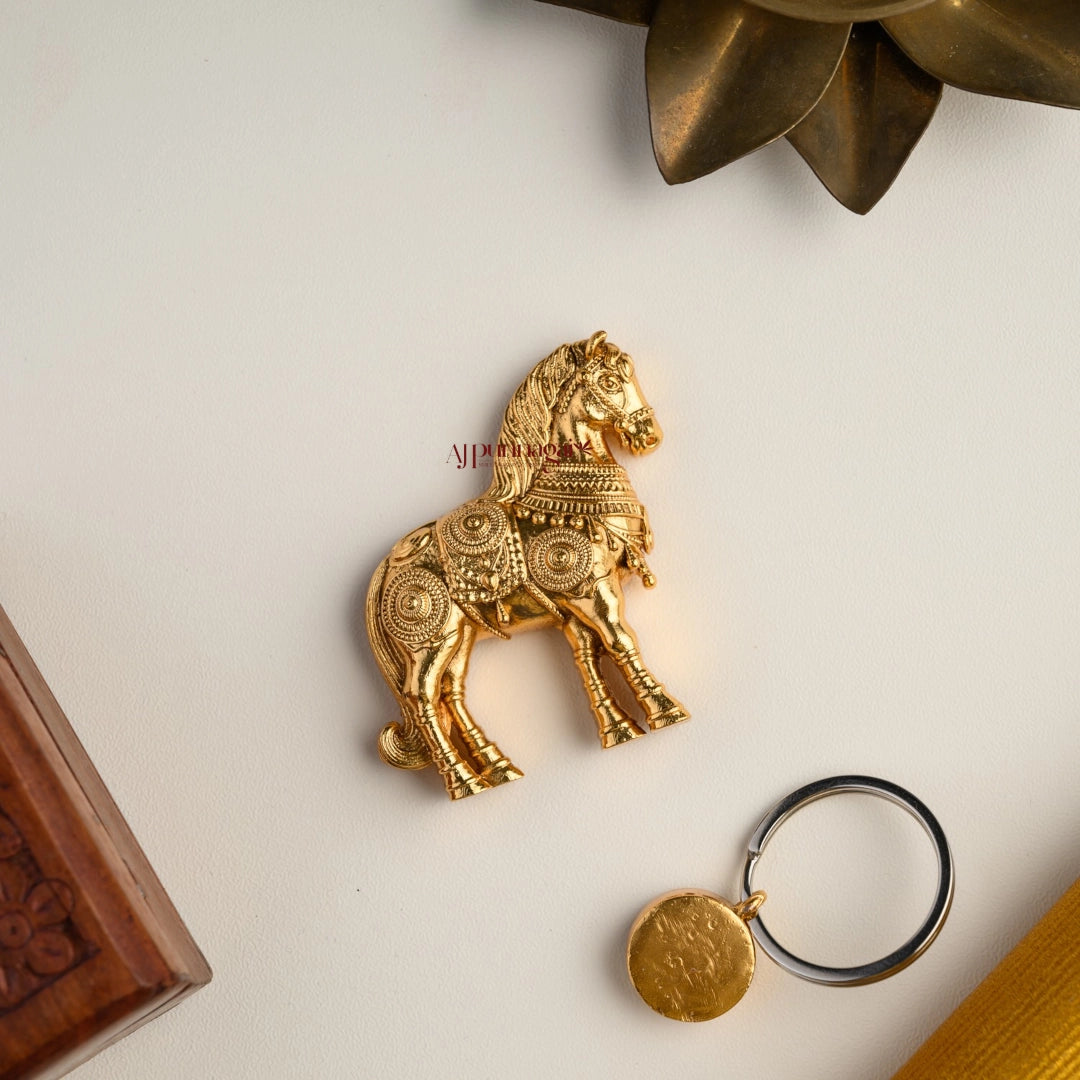 Gold Look Alike Horse Motif Magnetic Brooch